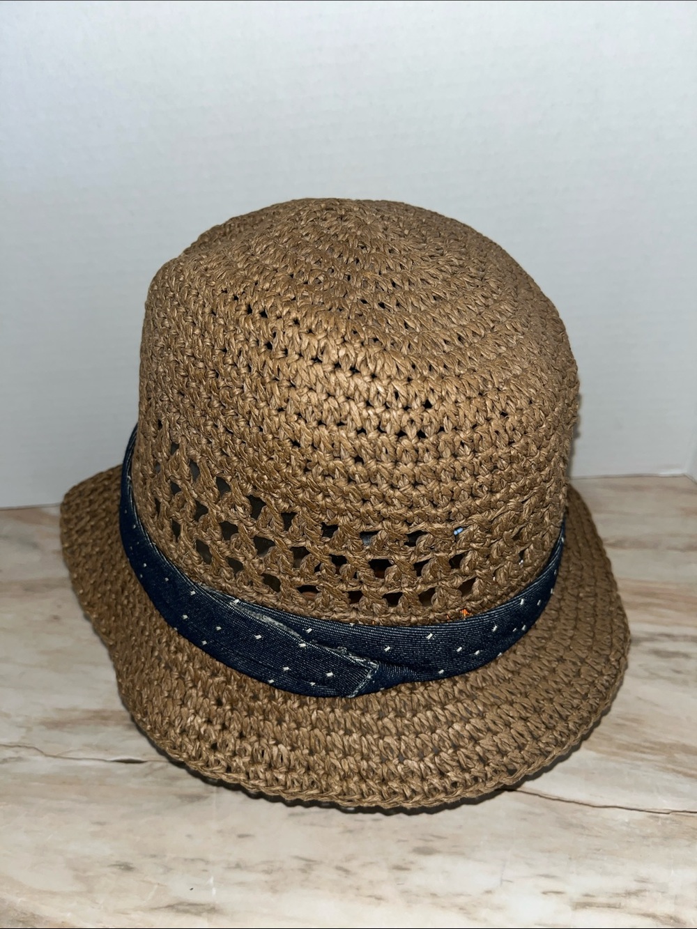 GAP Brown Crochet  Bucket Sun Hat with Navy Band
Sz L